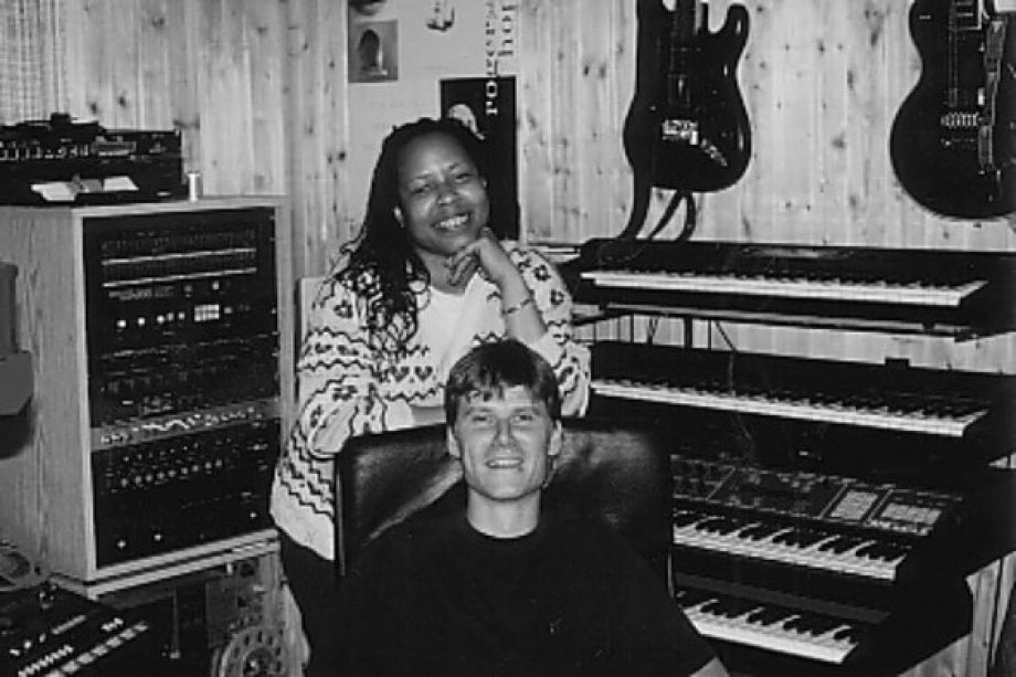 Studiosessionfoto aus den Anfängen der 90er Jahre mit Kim Cooper und dem Studionamensgeber PPG Wave 2.3